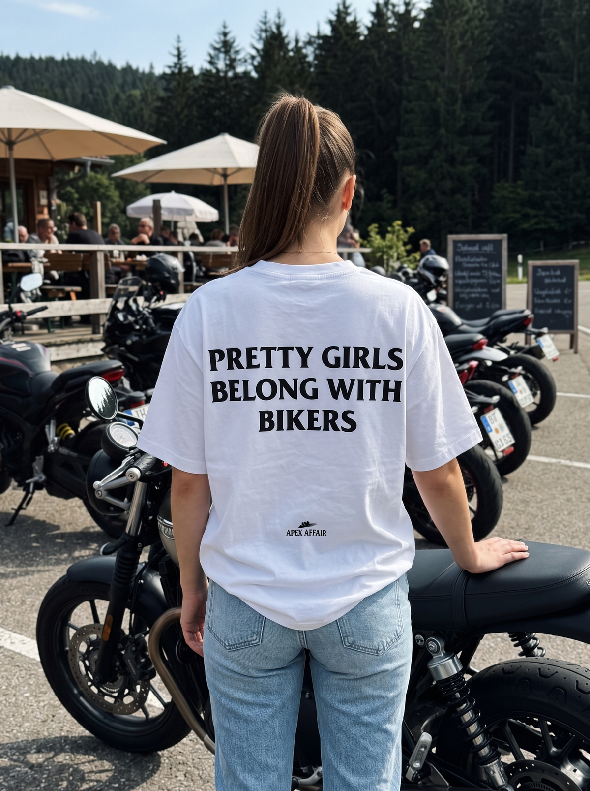 Pretty Girls belong with Bikers Oversized Shirt am Bikertreff